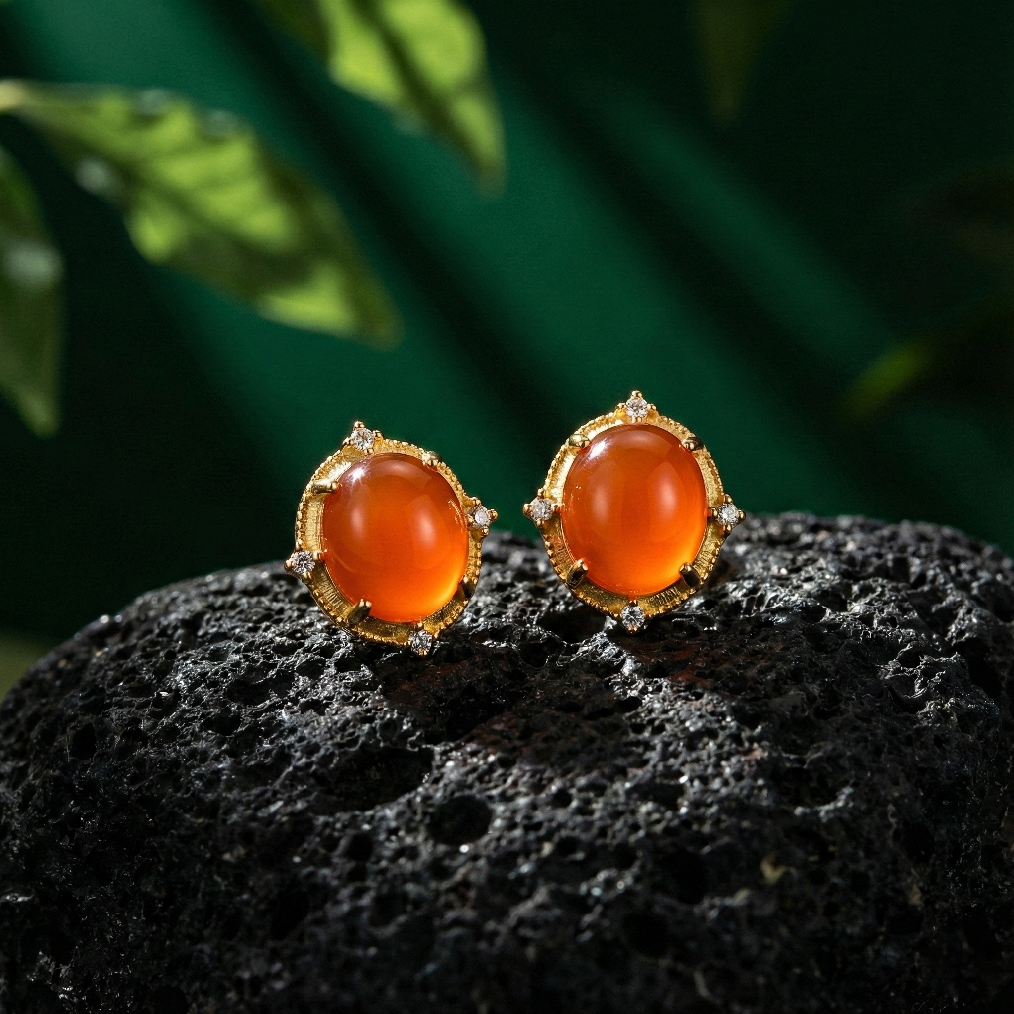 冰红玛瑙镶嵌耳钉