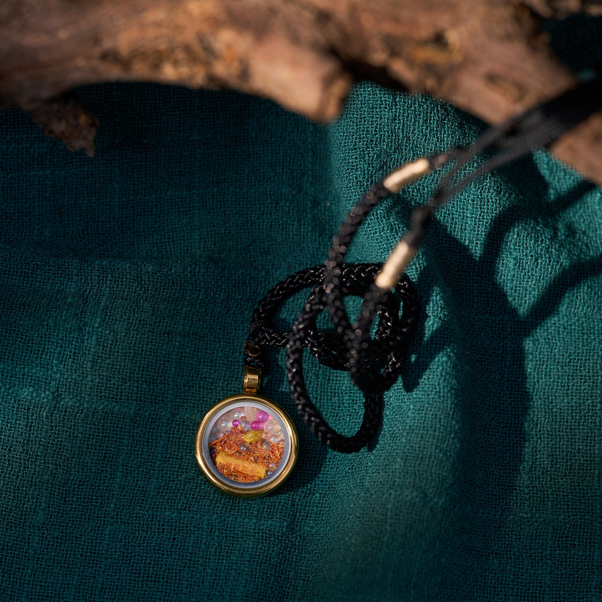 不动明王佛眼  · 金刚不坏